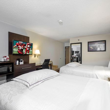 Red Roof Inn Plus+ & Suites Malone Экстерьер фото