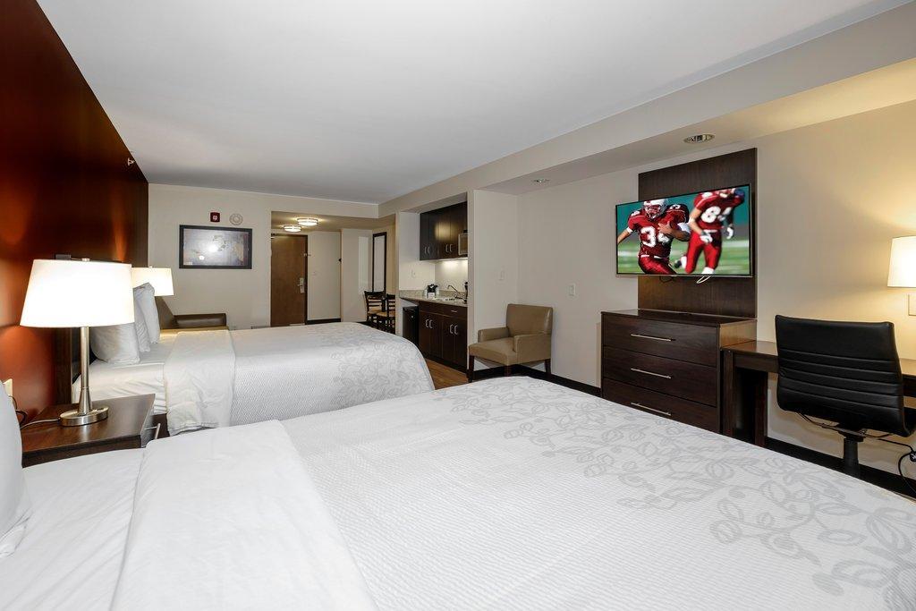 Red Roof Inn Plus+ & Suites Malone Экстерьер фото