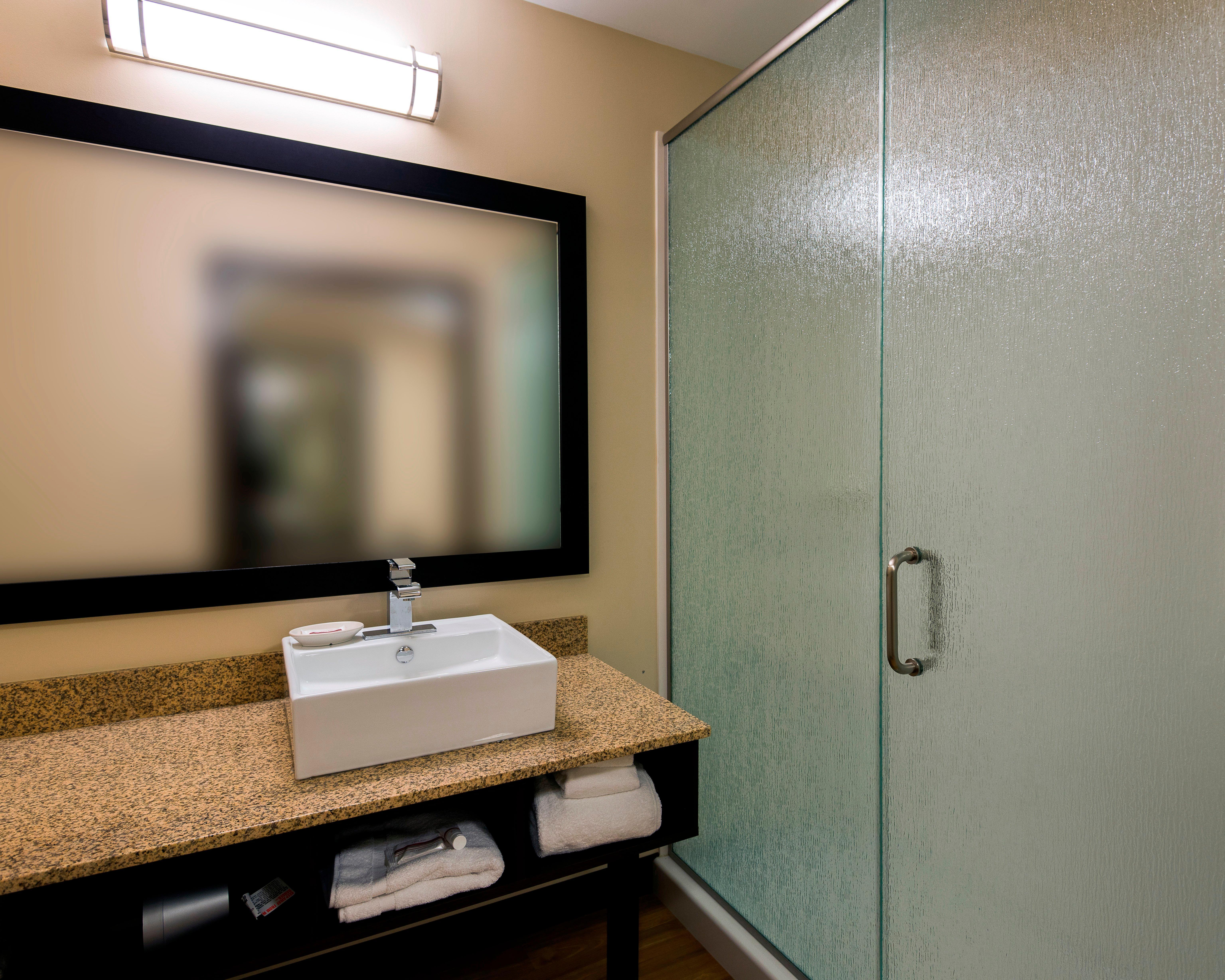 Red Roof Inn Plus+ & Suites Malone Экстерьер фото