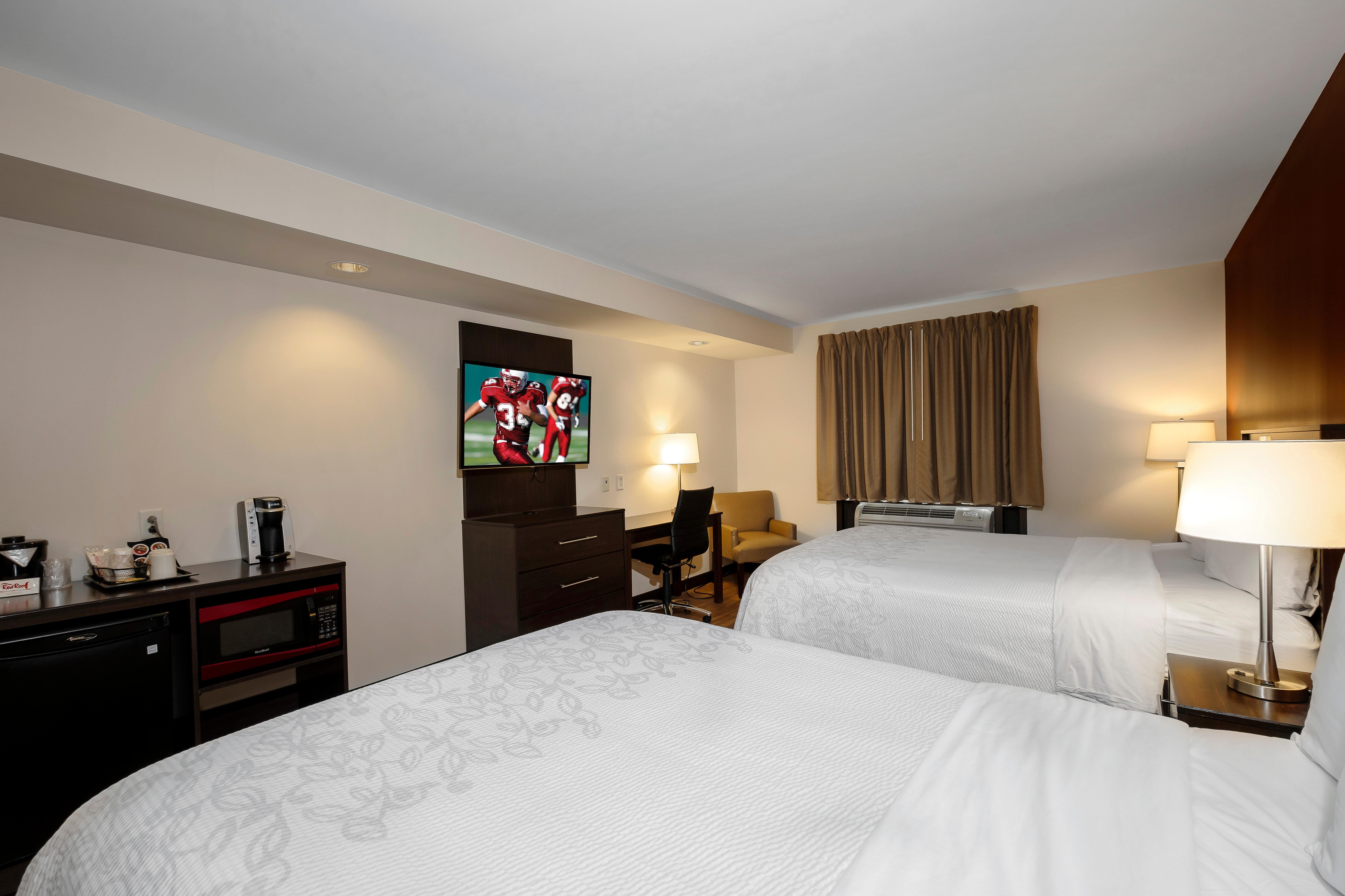 Red Roof Inn Plus+ & Suites Malone Экстерьер фото